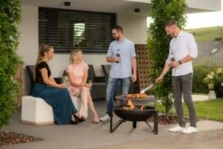 Westmann Feuerstelle Inkl. Grillrost Schwarz -Outsunny Geschäft 2307405000 prod 006