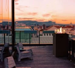 AMARE Gasfeuerstelle Outdoor Feuertisch Quadratisch -Outsunny Geschäft 8600335500 7800 1001 102 prod 004